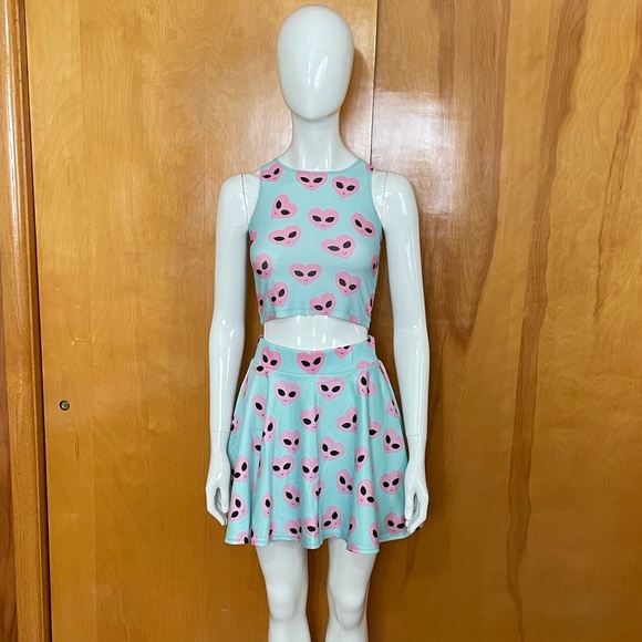 Rare Omighty Heart Alien Crop Top XS/S & Skirt M/L Set O mighty - Picture 1 of 6
